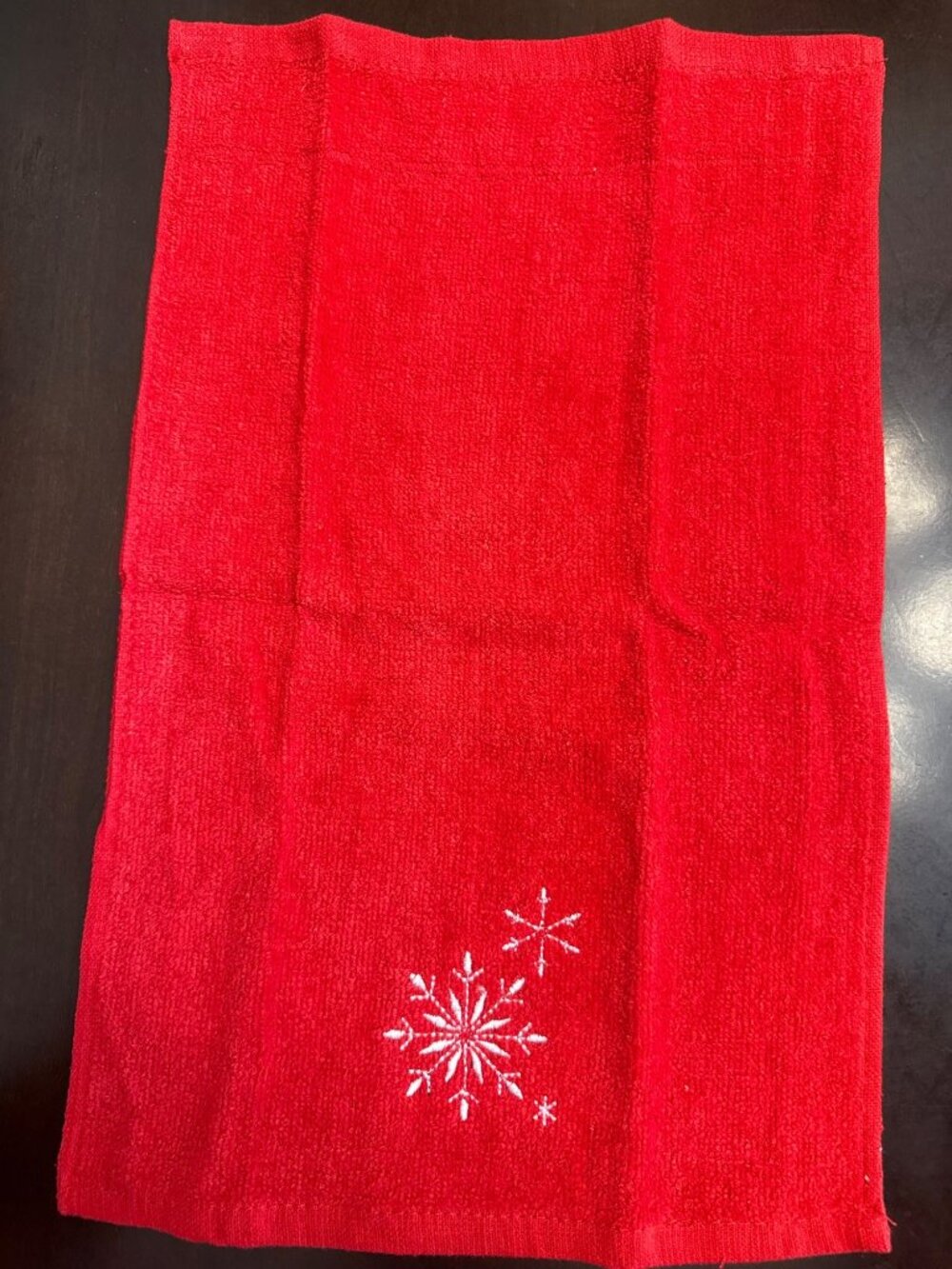 Embroidered Christmas Washcloths Towels Red Snowflake 16"x10" Holiday - Picture 2 of 4